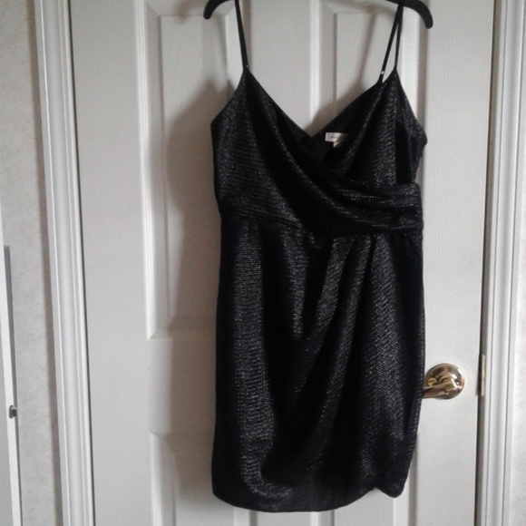 silence + noise Dresses & Skirts - Silence + Noise Wrap Dress Sz L